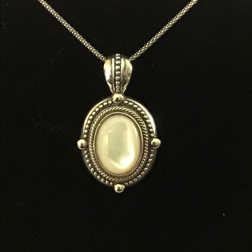 Rainbow MOP in 925 Sterling Pendant with 925 chain‎